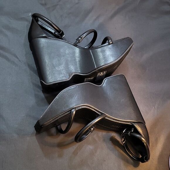 BRAND NEW LILIANA STRAPPY CAGED WEDGE HEELS SANDAL - Picture 11 of 16